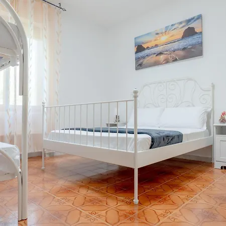 Baia - Summer Guest house